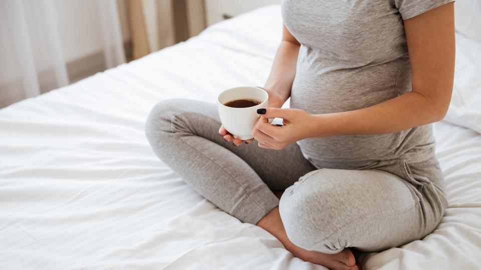مصرف مایعات در دوران بارداری